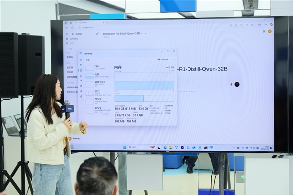 Intel全线进入AI PC时代！软硬一体 三大优势无敌
